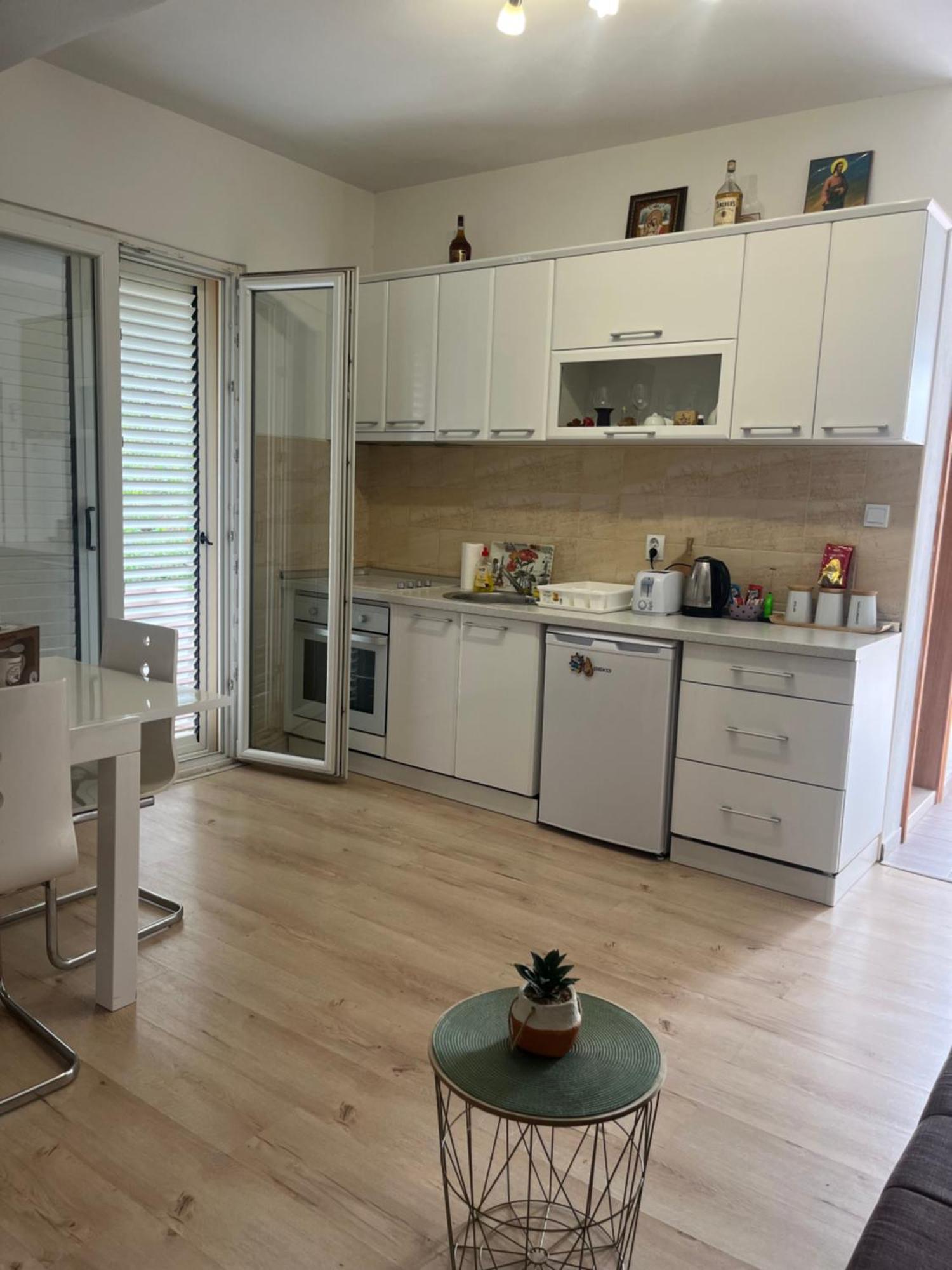 Apartman Iskra Leilighet Bijela Eksteriør bilde